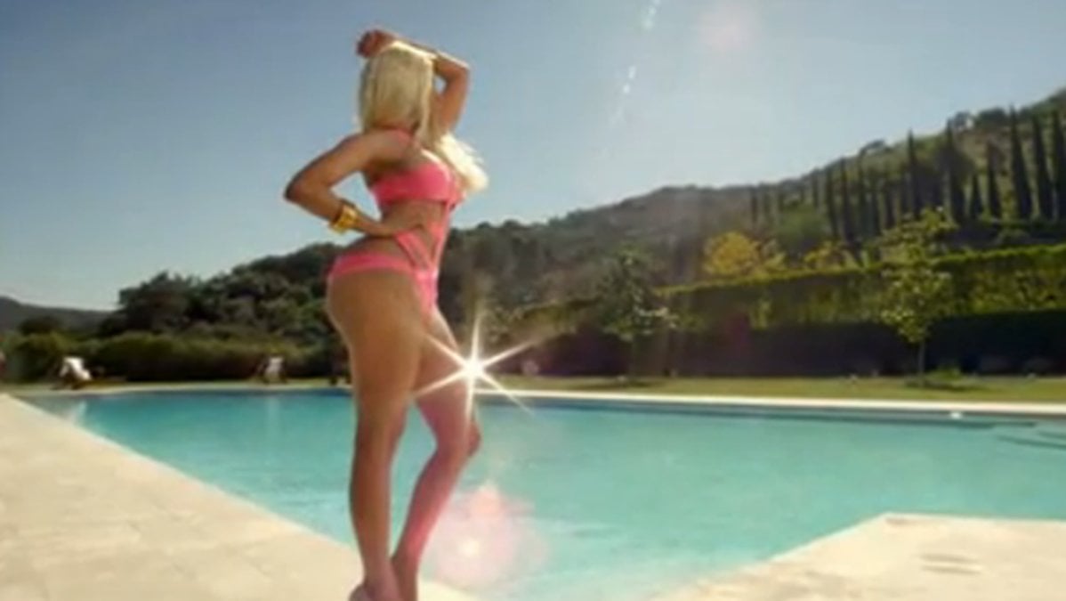 Nicki Minaj visar gärna upp sin heta kropp i sina musikvideos.